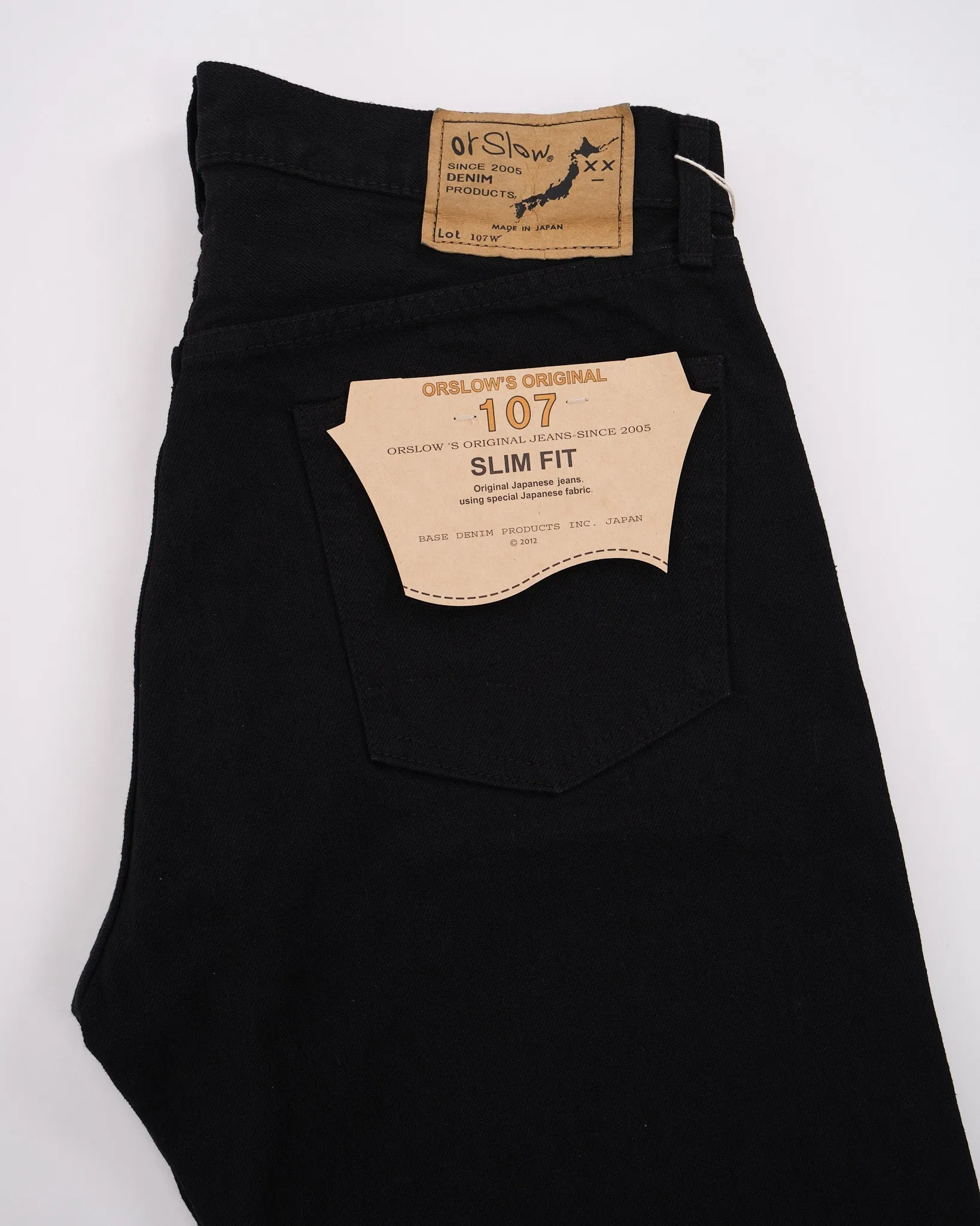 107 IVY FIT BLACK DENIM