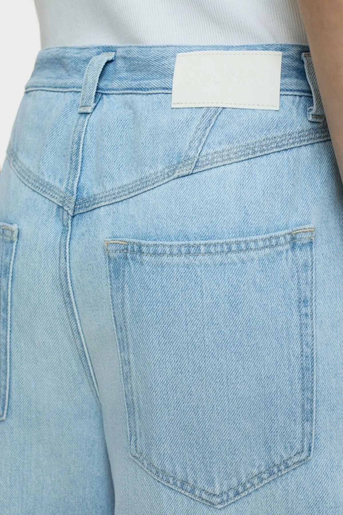 Closed Morus Jean - Light Blue