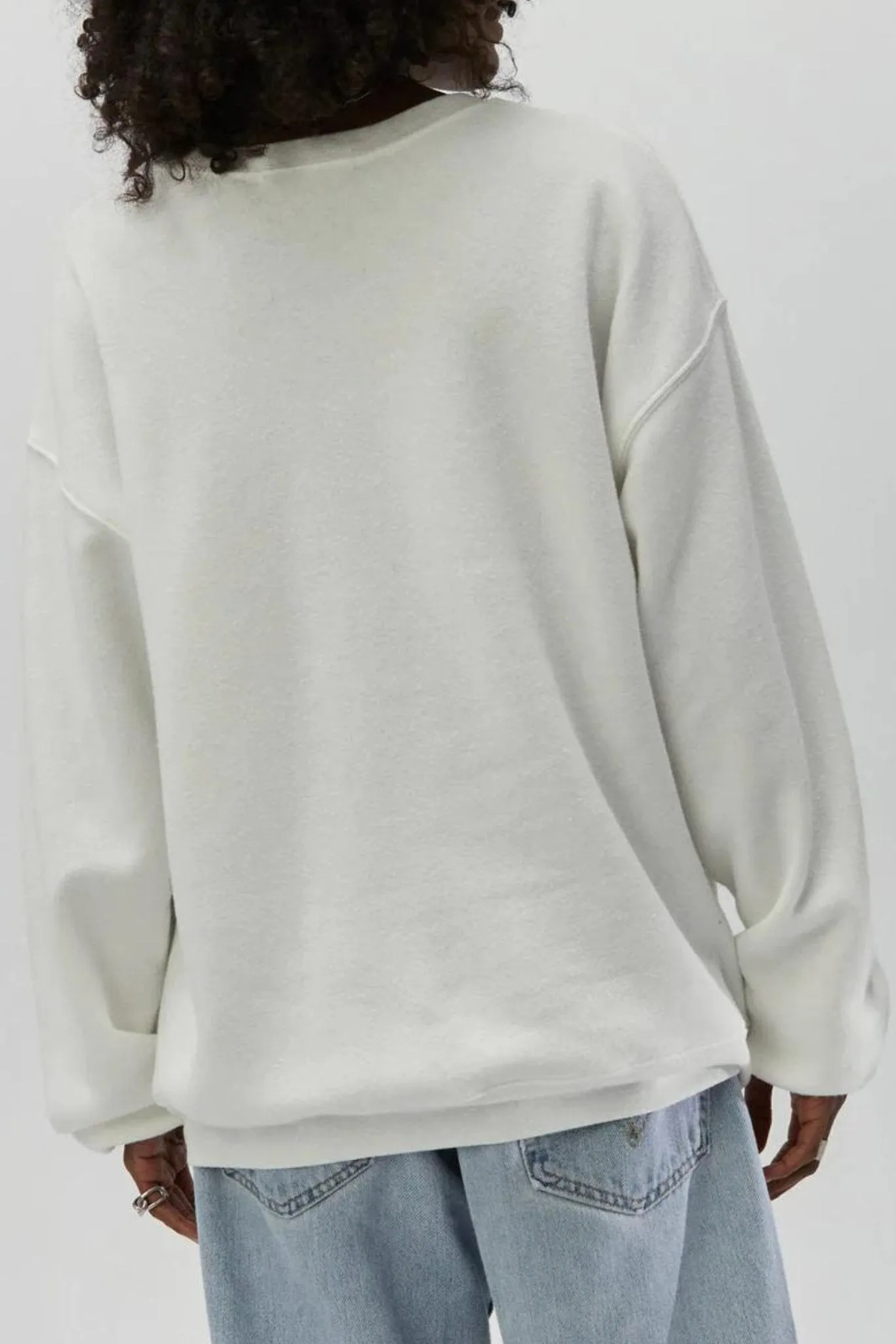 Daydreamer: Stylish New York-Inspired Boyfriend Crew Sweater