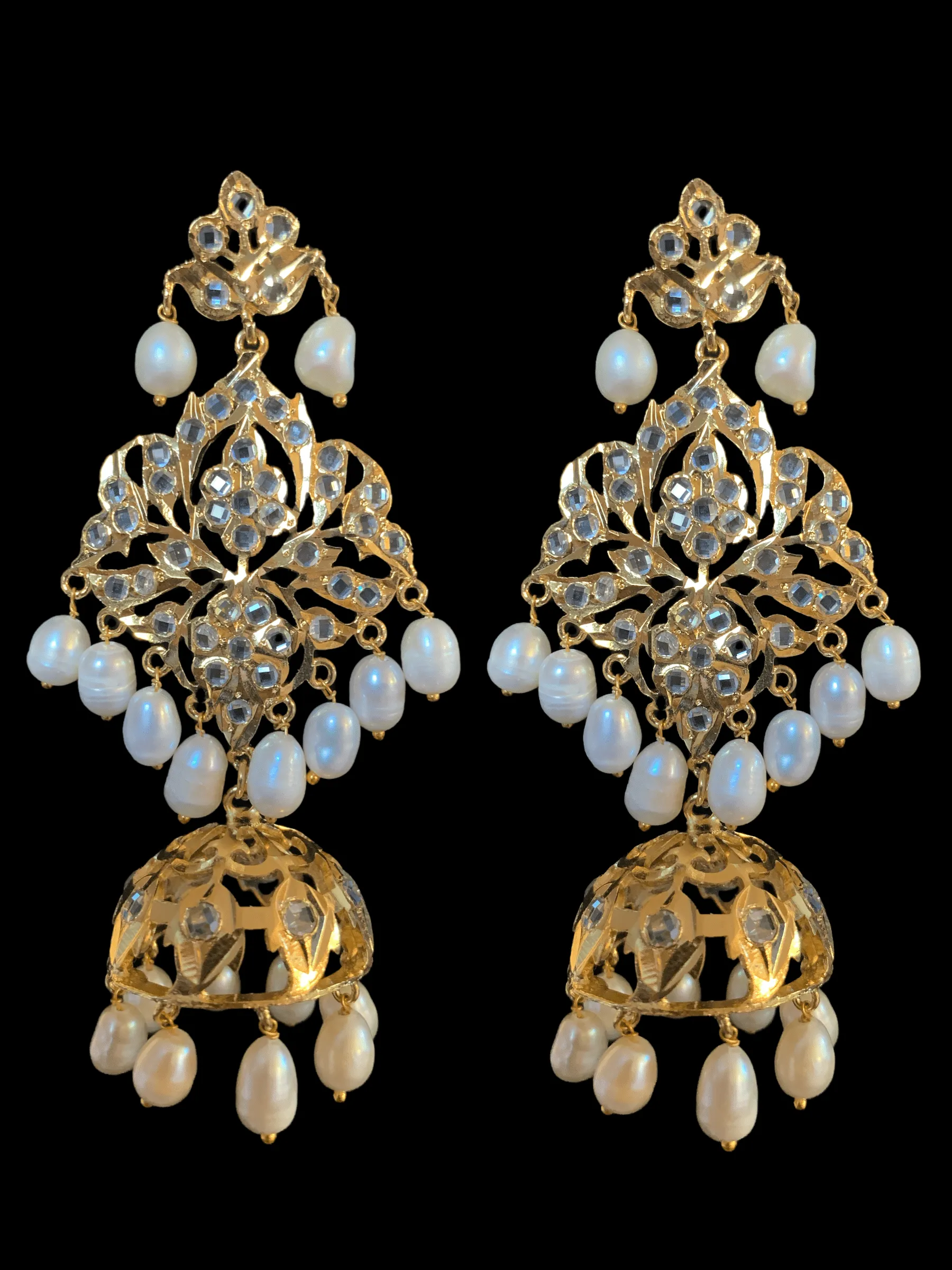 DER92 Lina earrings in fresh water pearls   ( SHIPS IN 3 WEEKS  )