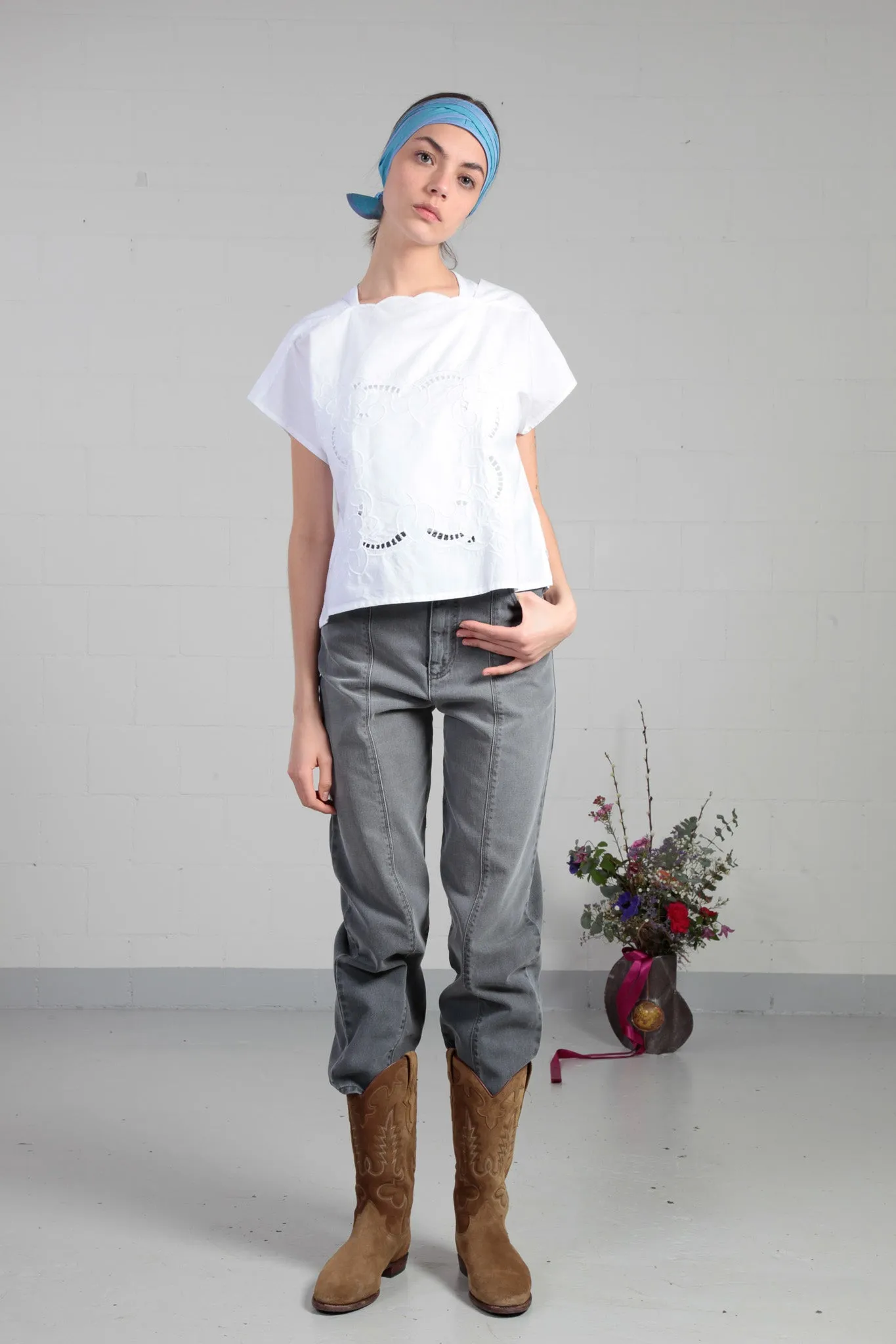 Happy Haus Le Pantalon Fleur in Gris