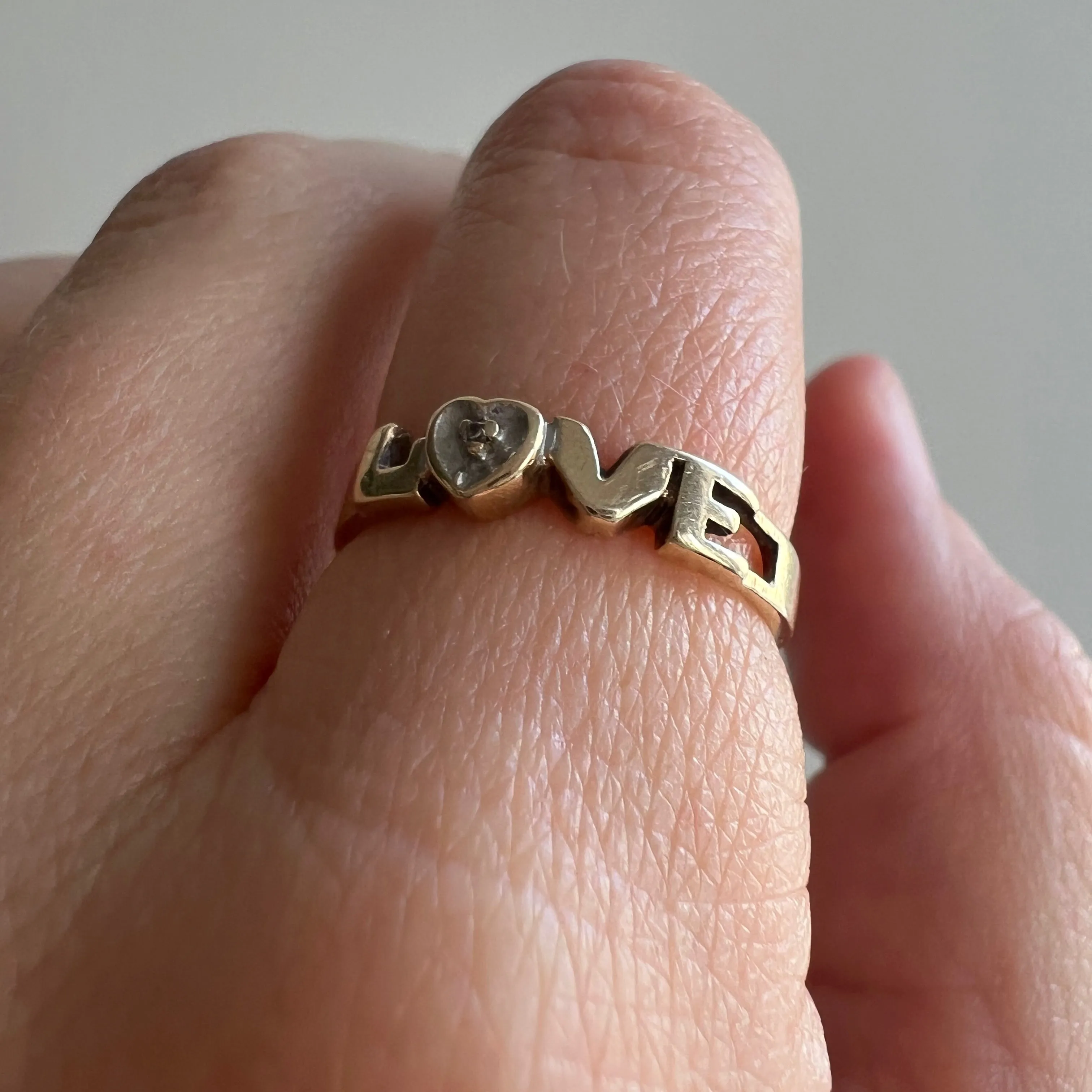 V I N T A G E // heart filled love / 10k yellow gold and diamond LOVE band / size 5.5