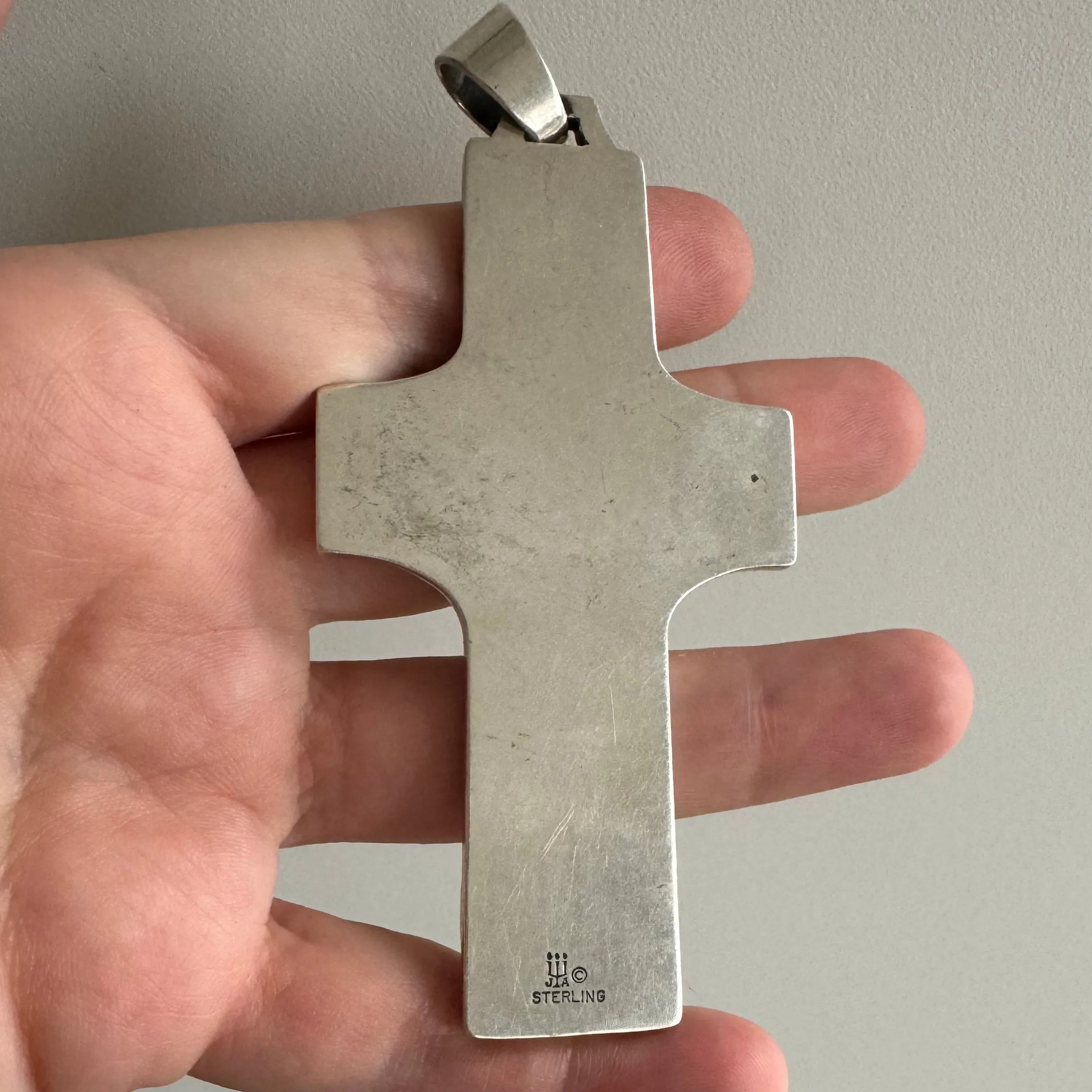 V I N T A G E // very good shephard / James Avery sterling silver very large cross / a pendant